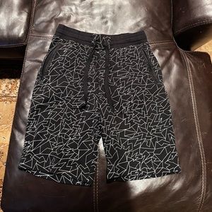 Zipper pocket athletic shorts